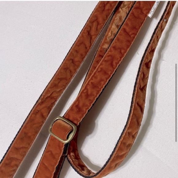 5/$25 A Little Sparkle Design Burnt Orange Velvet Dog Leash - Picture 5 of 7